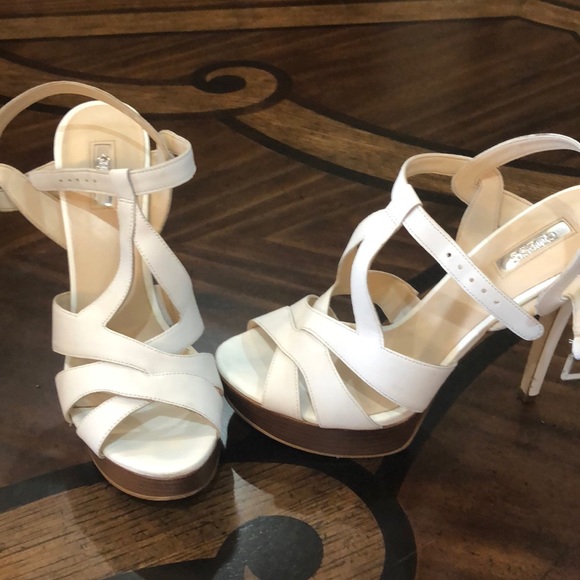 Beautiful Guess Sandals size 8.5 - Picture 6 of 6